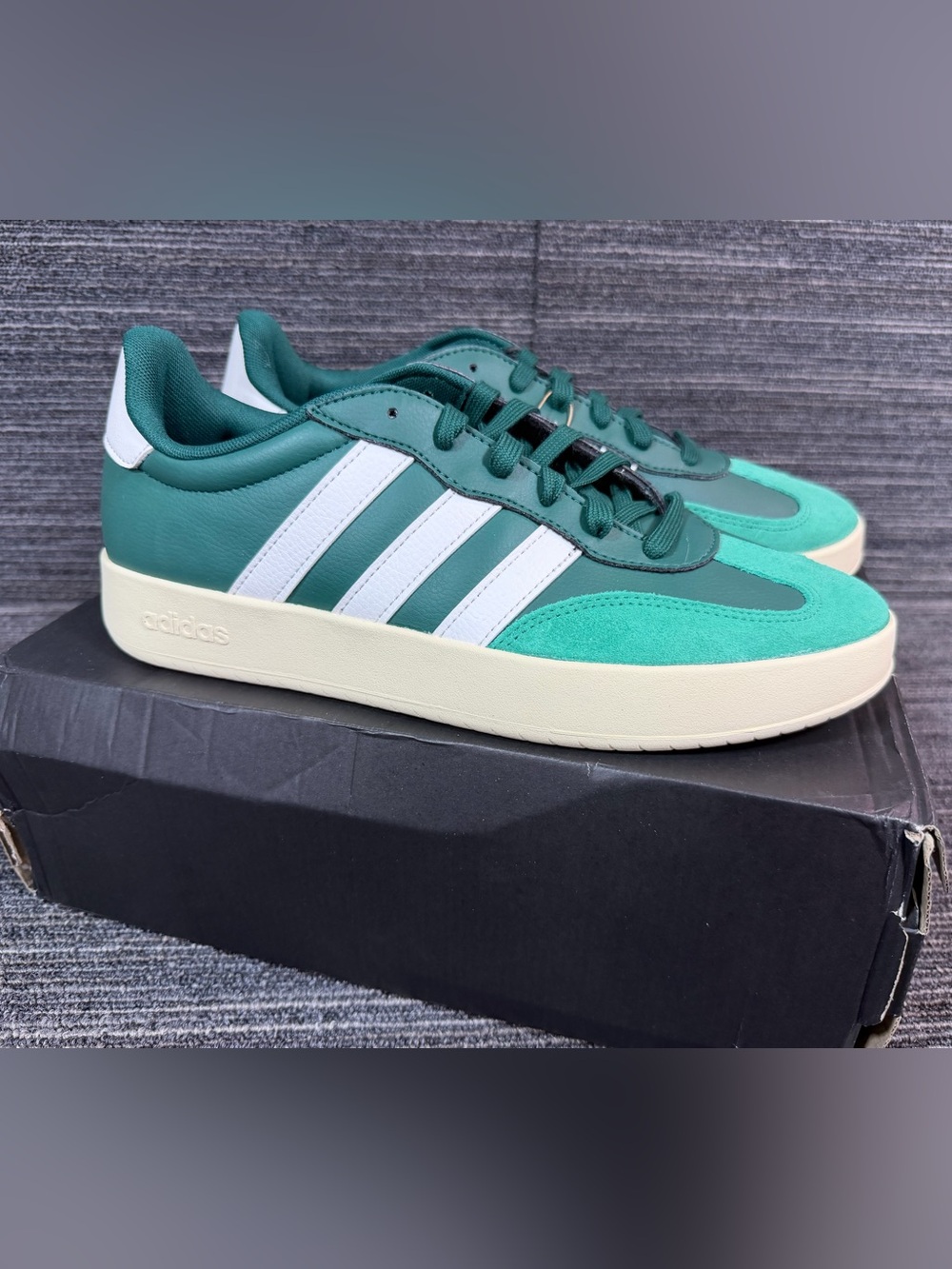 adidas Barreda Collegiate Green/Core White/ Semi Court Green Men’s 11 JR1320 New